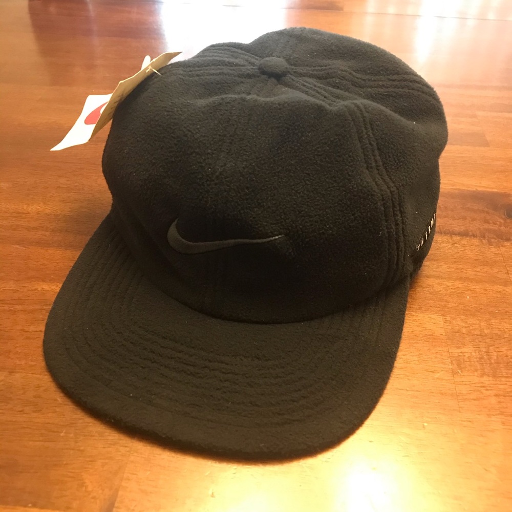 NWT VTG Nike Therma Fit Fleece Hat